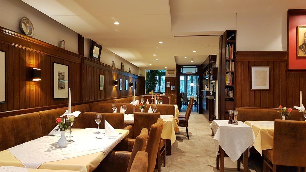 Hotel-Restaurant Goldenes Lamm Dinkelsbühl Exterior foto